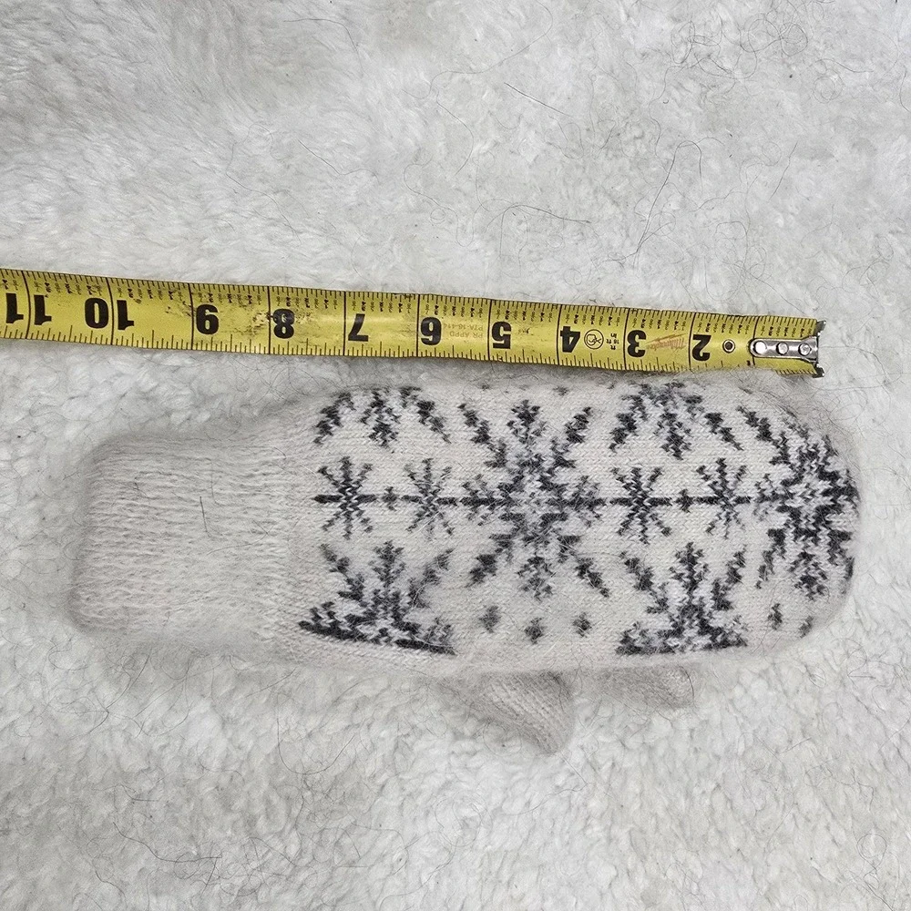 Handmade Goat Down Mittens White Gray Snowflake Warm Winter Gloves Russian‎